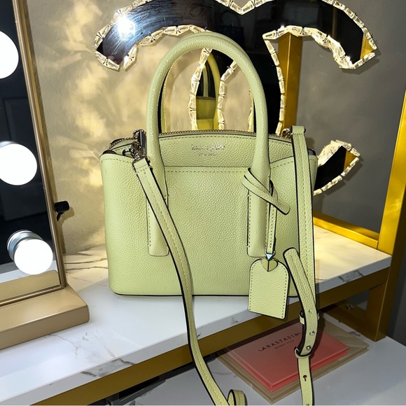 Kate Spade Collection - Picture 8 of 12